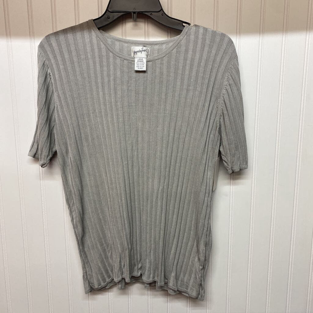 SHORT SLEEVE SWEATER