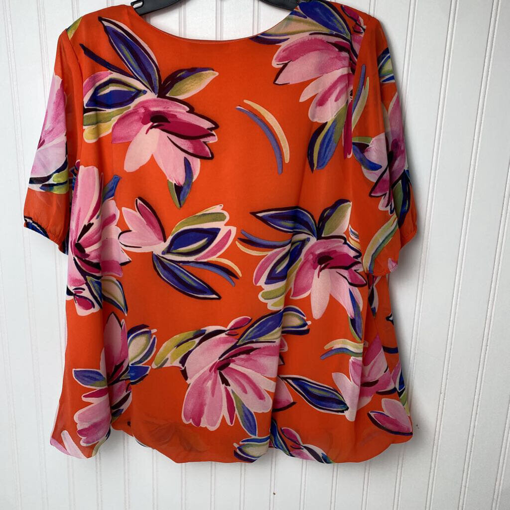 FLORAL SHORT SLEEVED