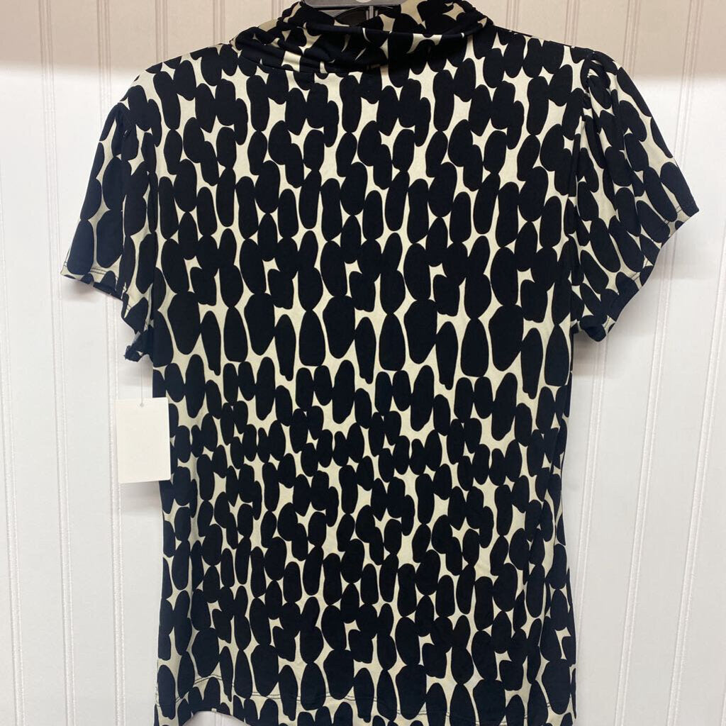 FITTED MOCK NECK TOP