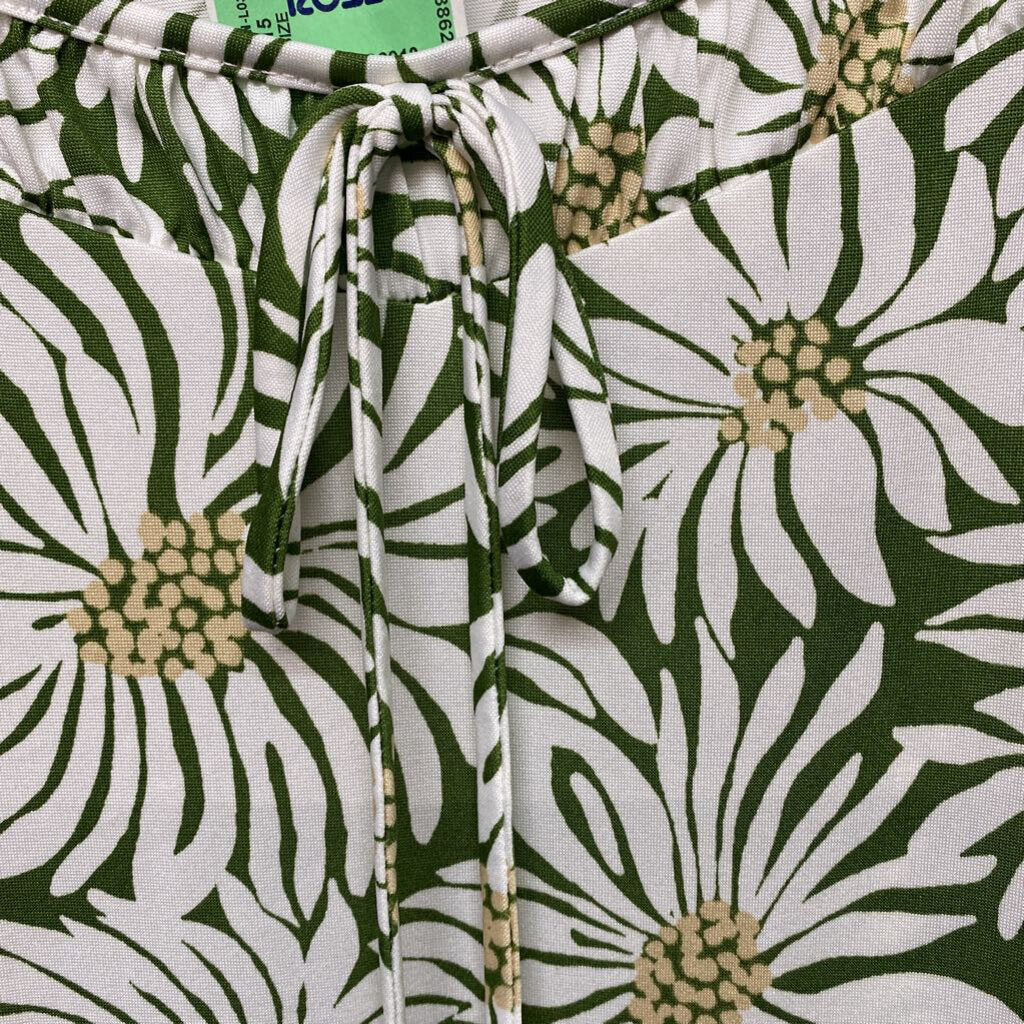 FLORAL V NECK SHORT SLEEVED TOP