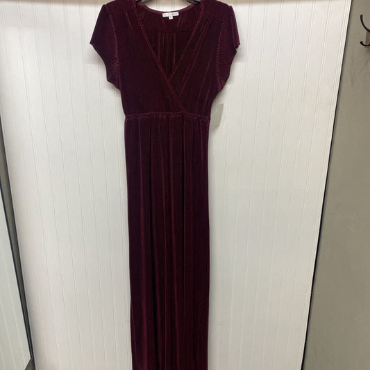 SHORT SLEEVE DRESSES
