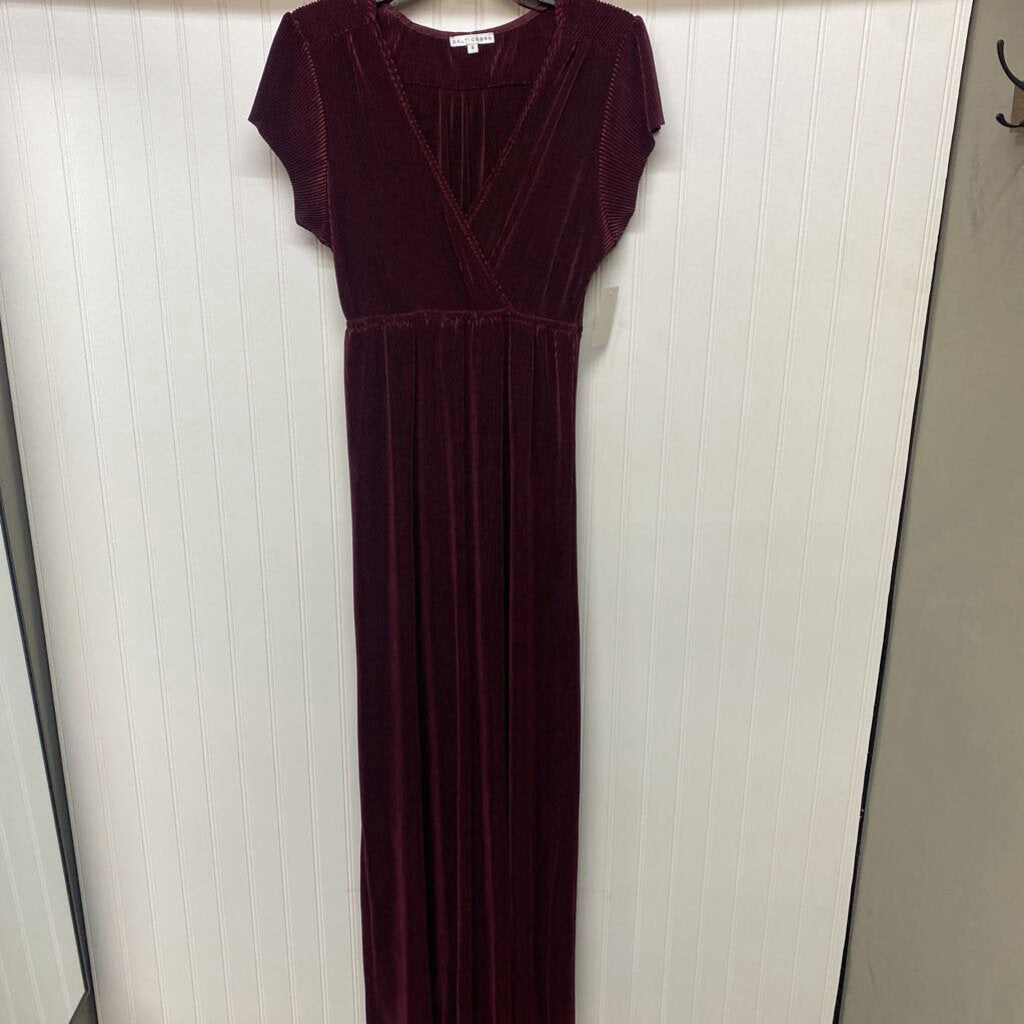 SHORT SLEEVE DRESSES