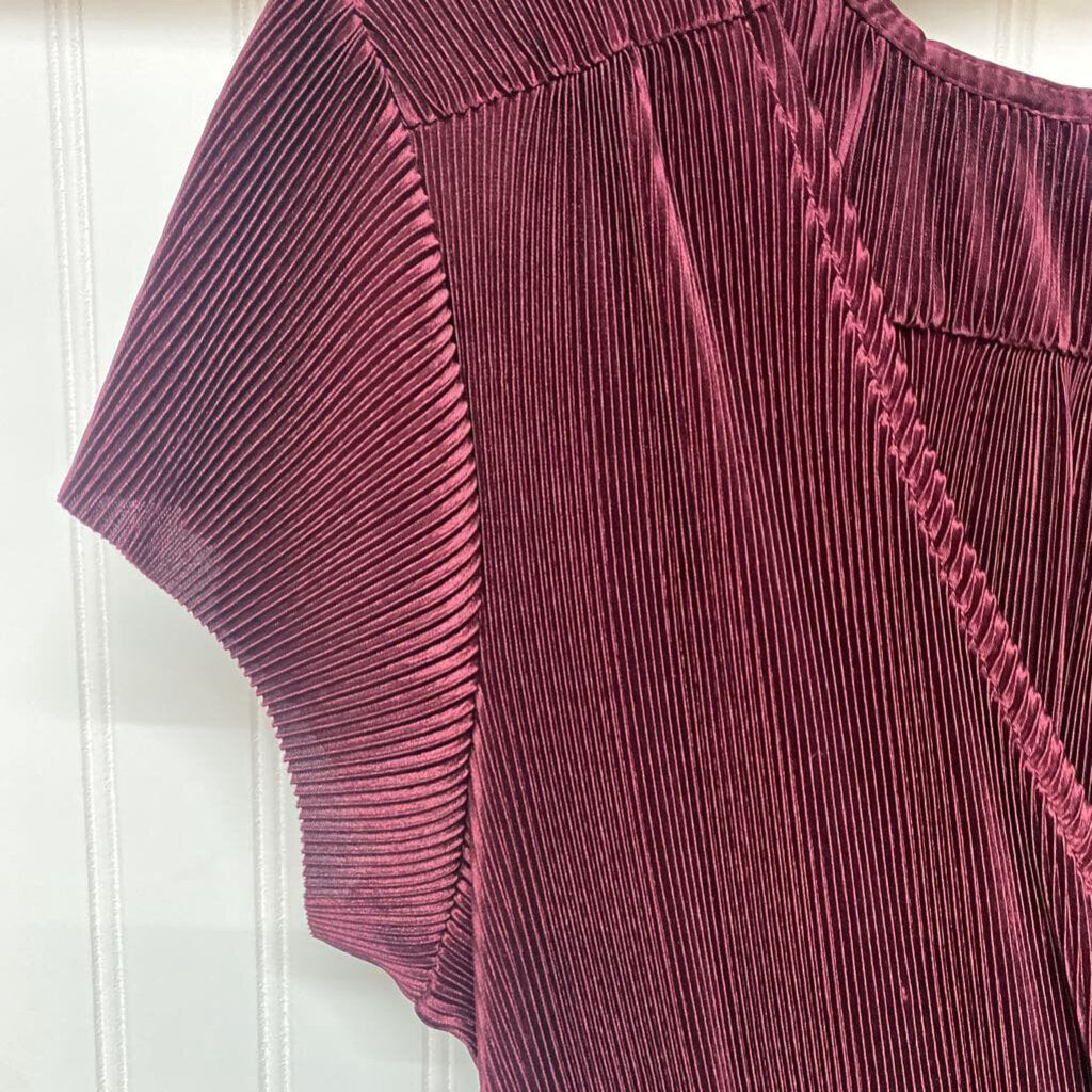 SHORT SLEEVE DRESSES