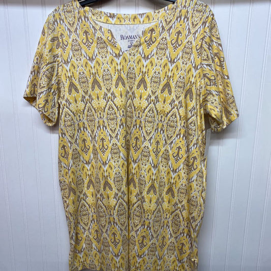 SHORT SLEEVED TOP