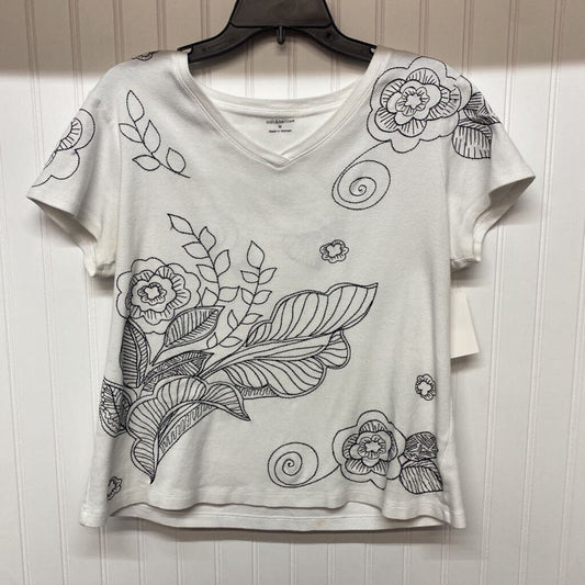 EMBROIDERED SHORT SLEEVED