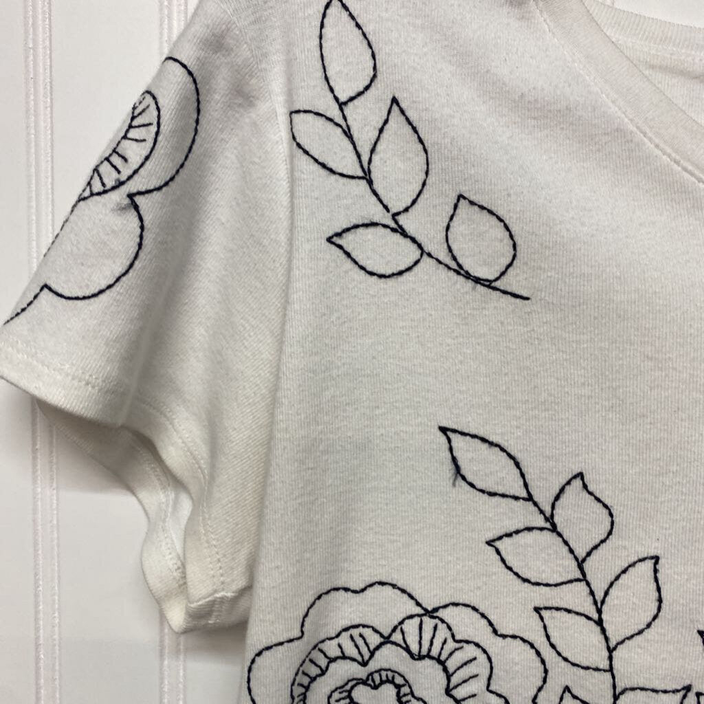 EMBROIDERED SHORT SLEEVED