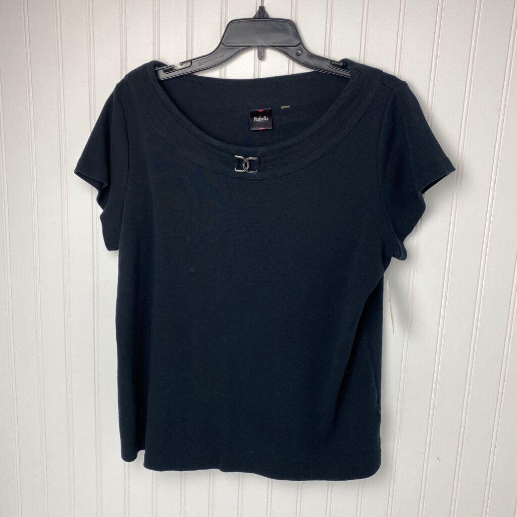 DRESSY KNIT TOP