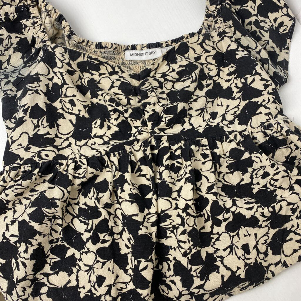 RUFFELED SLEEVLESS CROP TOP