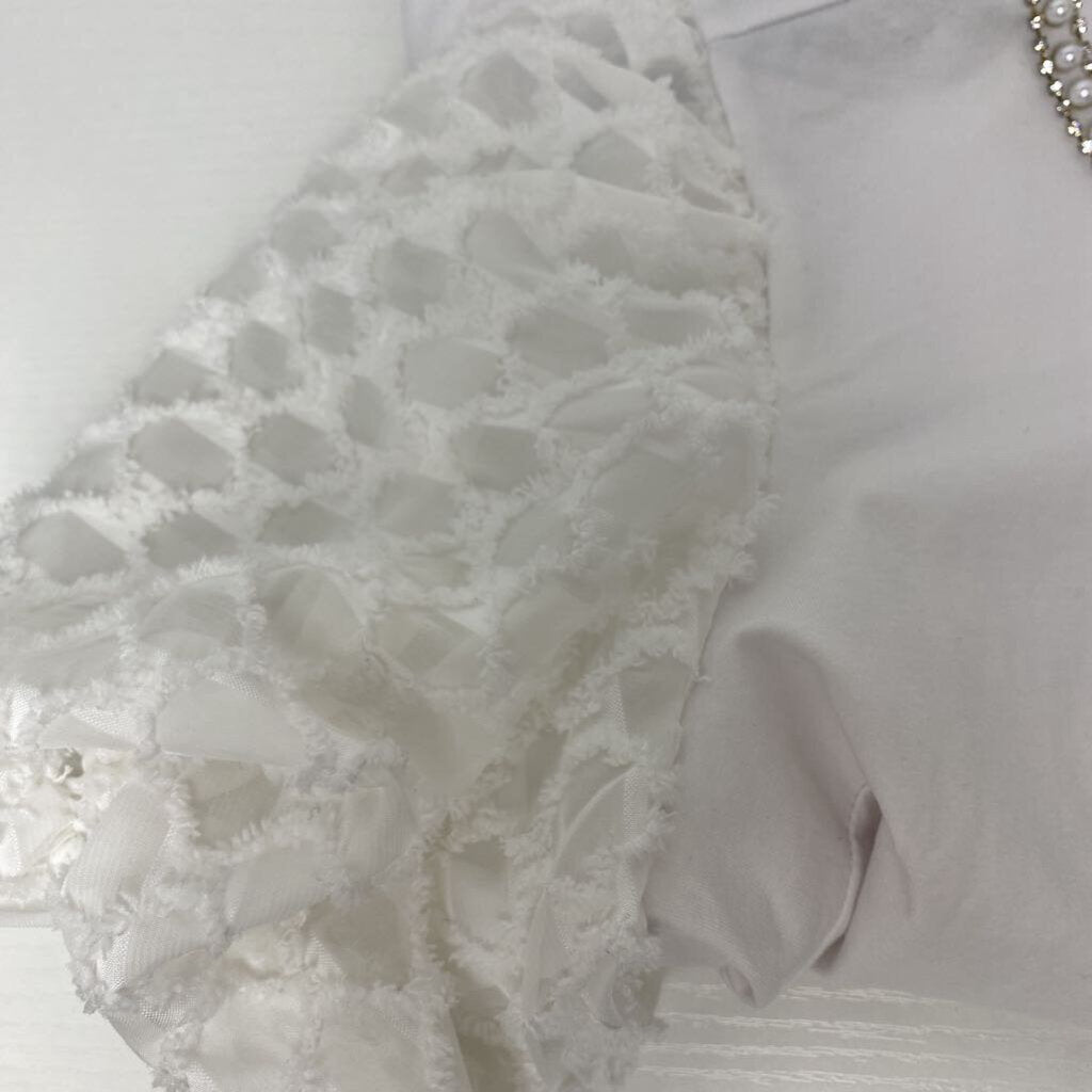 PEARL NECK SHORT SLEEVED
