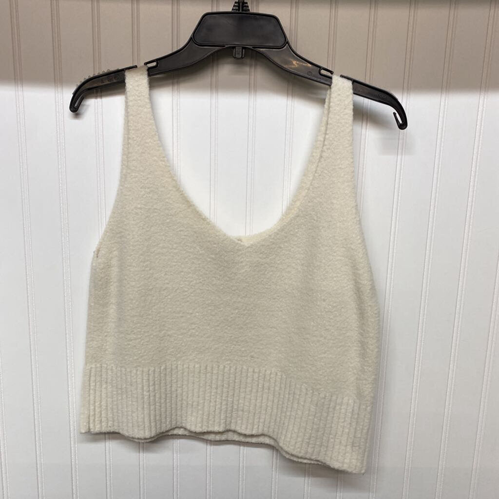 SLEEVLESS CROP SWEATER