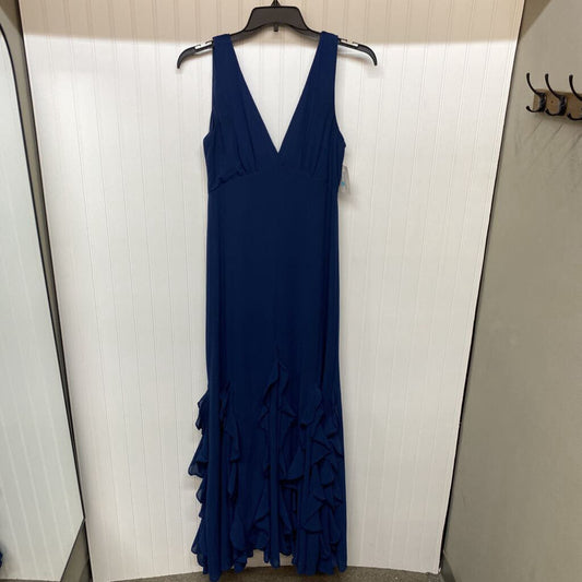 SLEEVLESS LONG DRESS