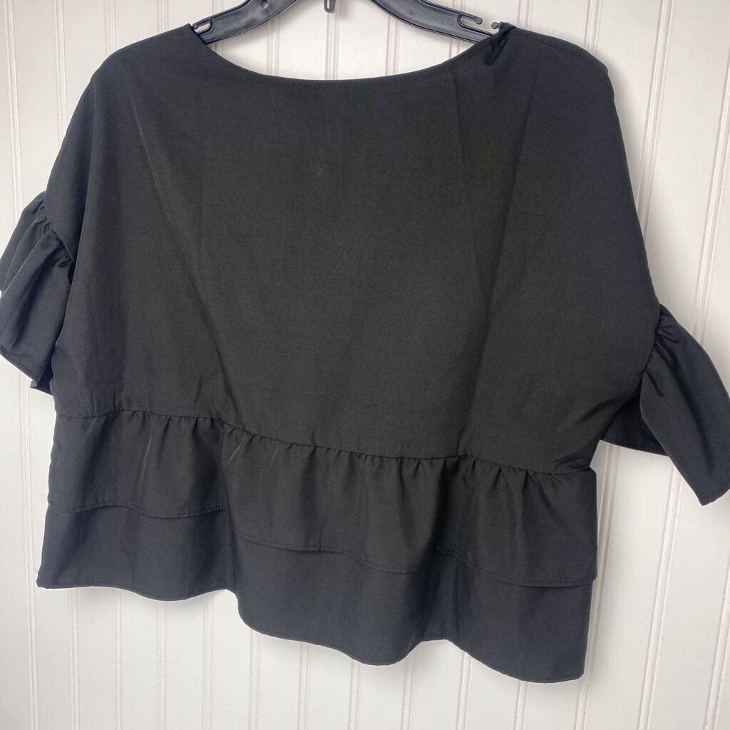 SHORT SLEEVE RUFFEL TOP