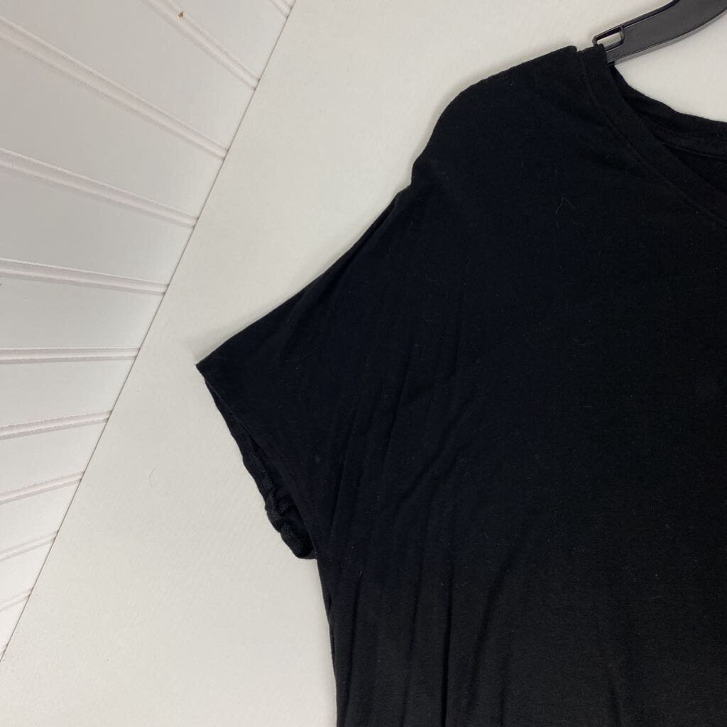 SHORT SLEEVED TEE