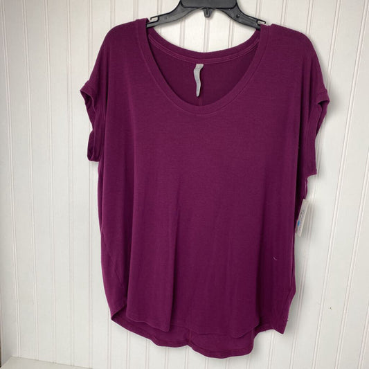 SHORT SLEEVED TEE