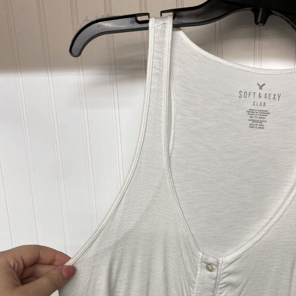 BUTTON DOWN TANK TOP