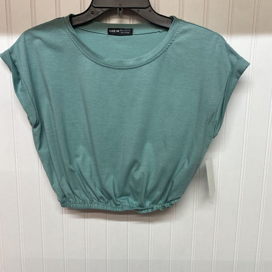 SHORT SLEEVED CROP TOP