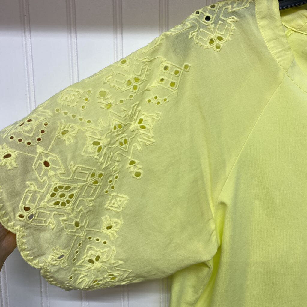 EYLET SHORT SLEEVED