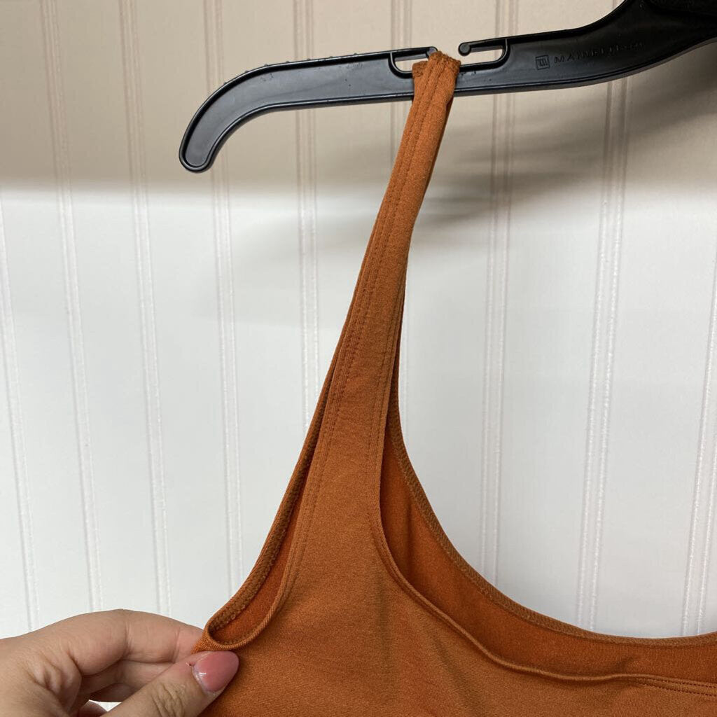 SQUARE NECK CROPPED TANK