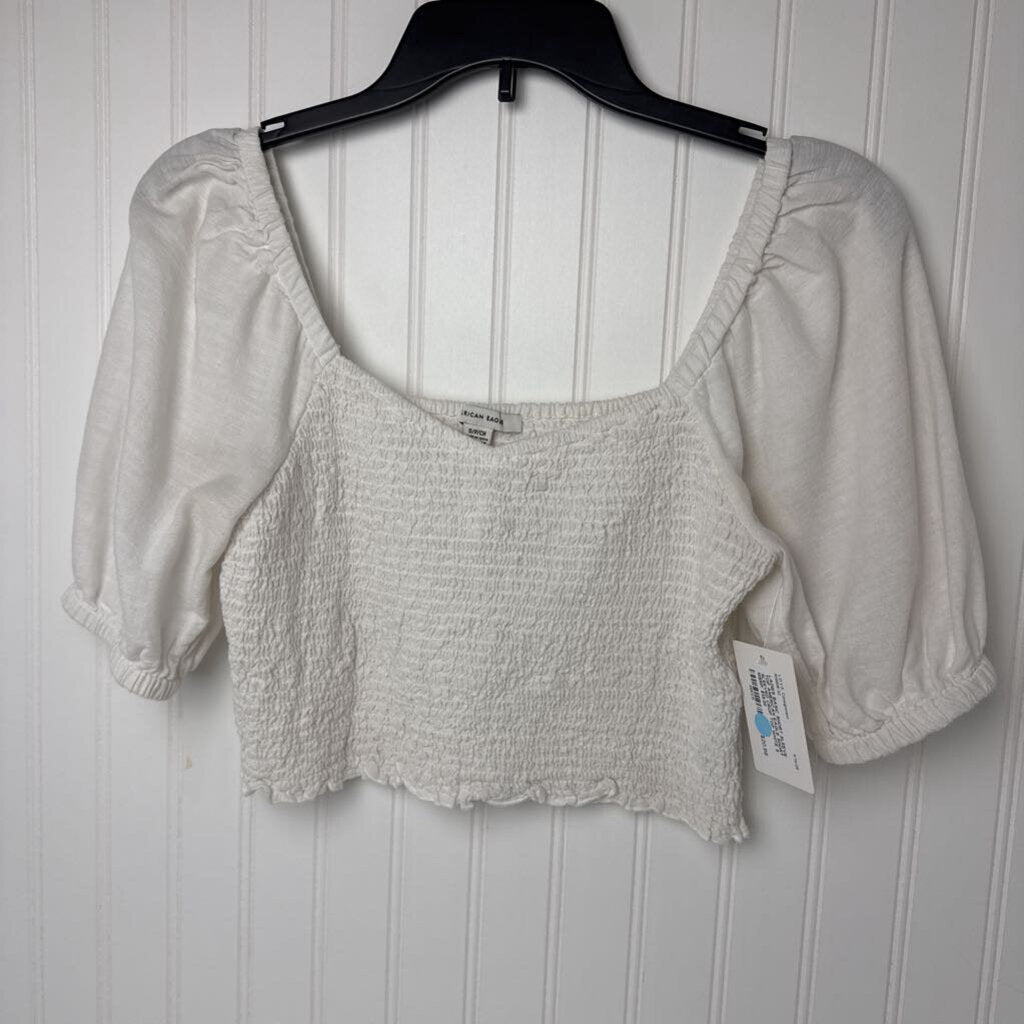 SHORT SLEEVED CROP TOP