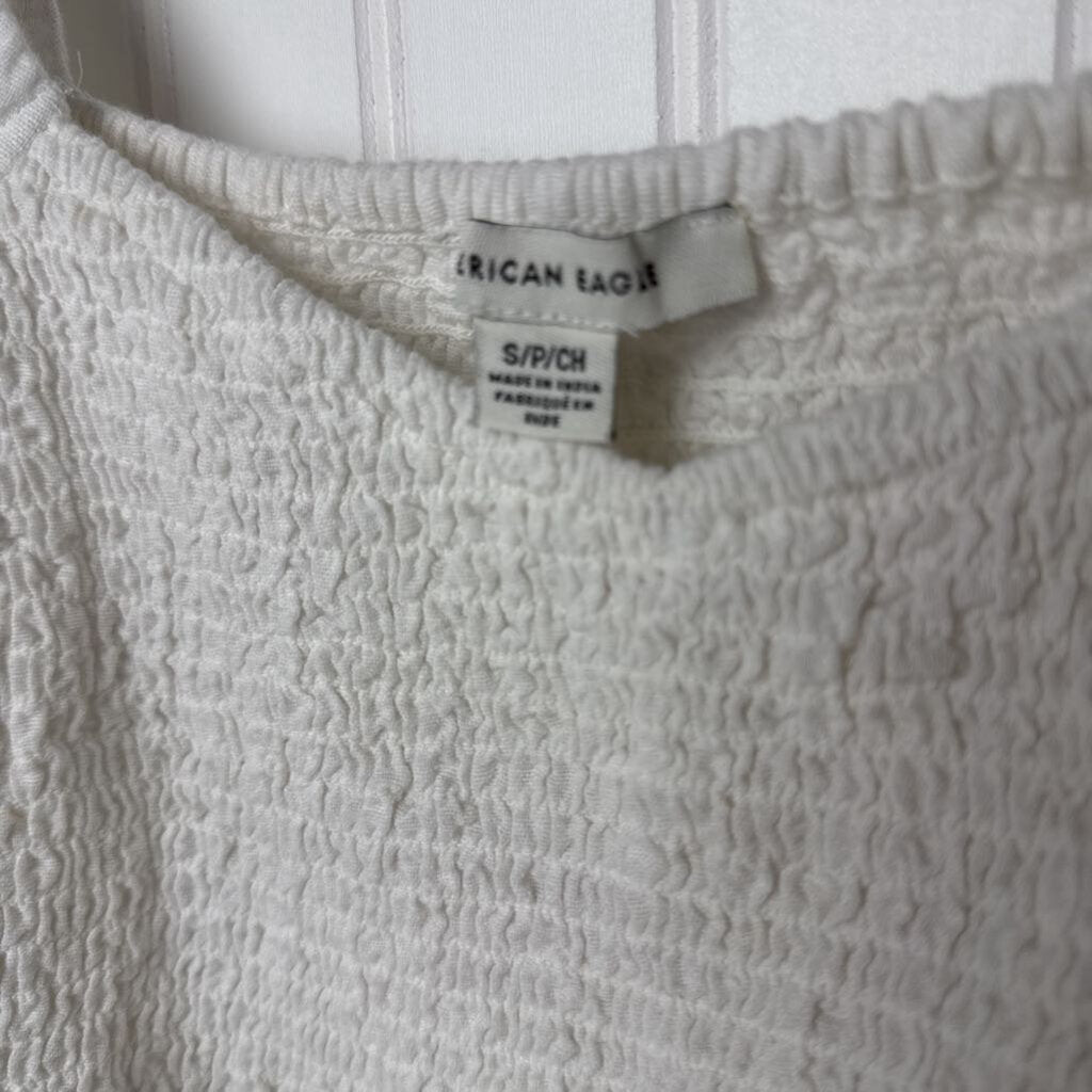 SHORT SLEEVED CROP TOP