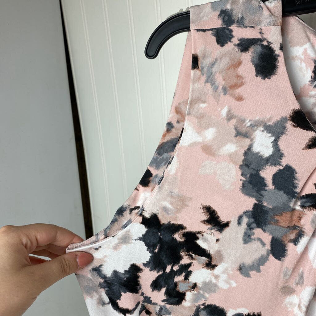 SLEEVELESS TOP