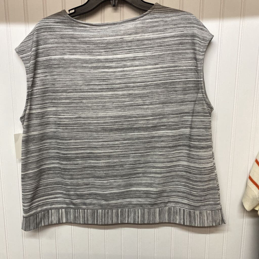 SLEEVELESS TOP