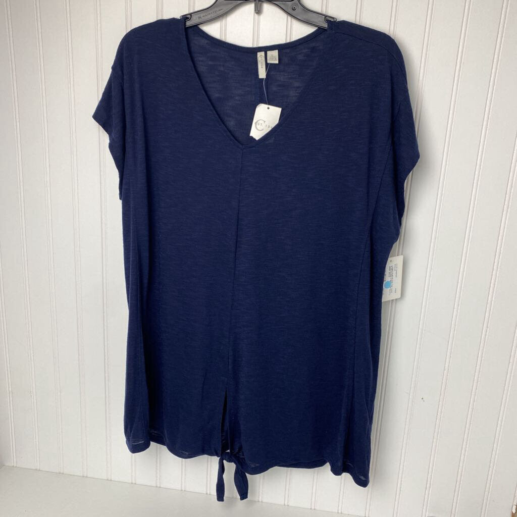 SLEEVELESS V NECK TOP