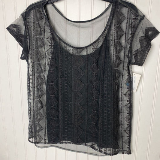 SHORT SLEEVED LAYAR TOP