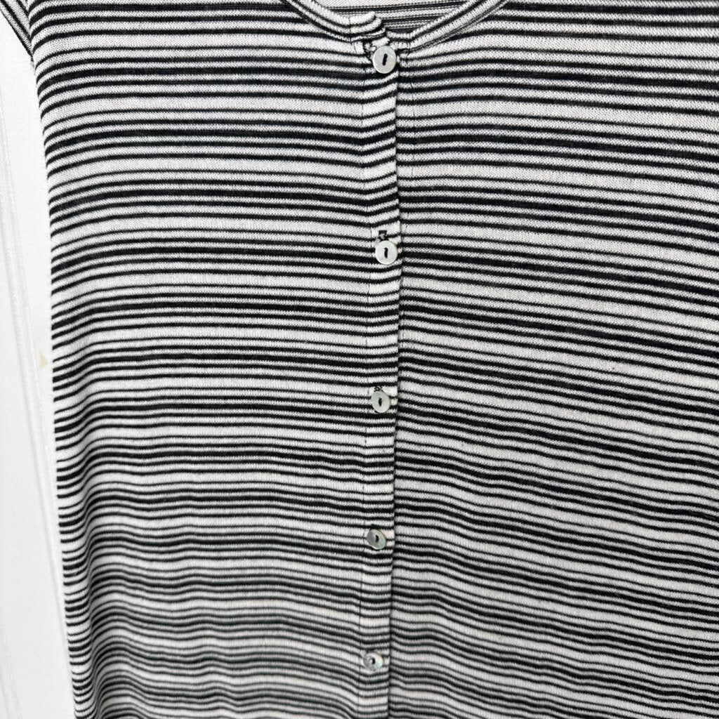 BUTTON DOWN SHIRT