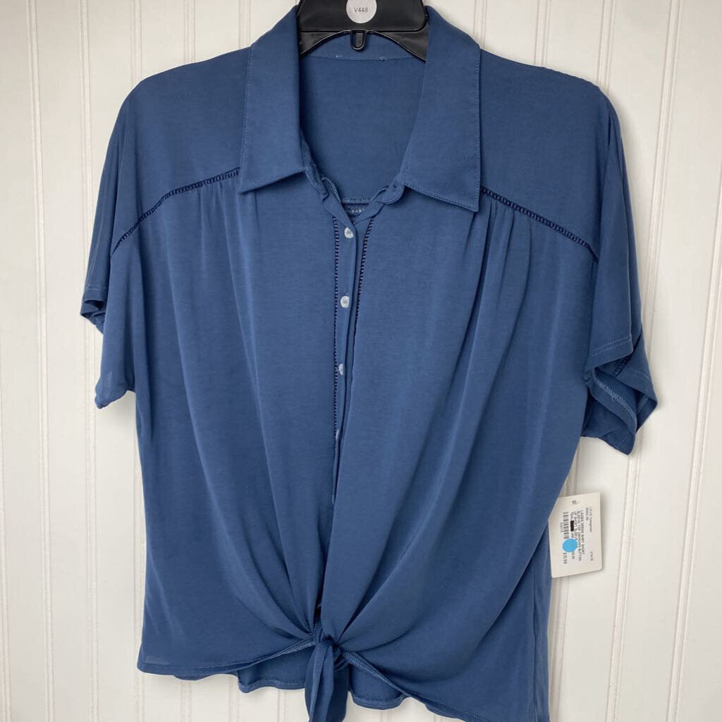 BUTTON UP SHORT SLEEVE TOP