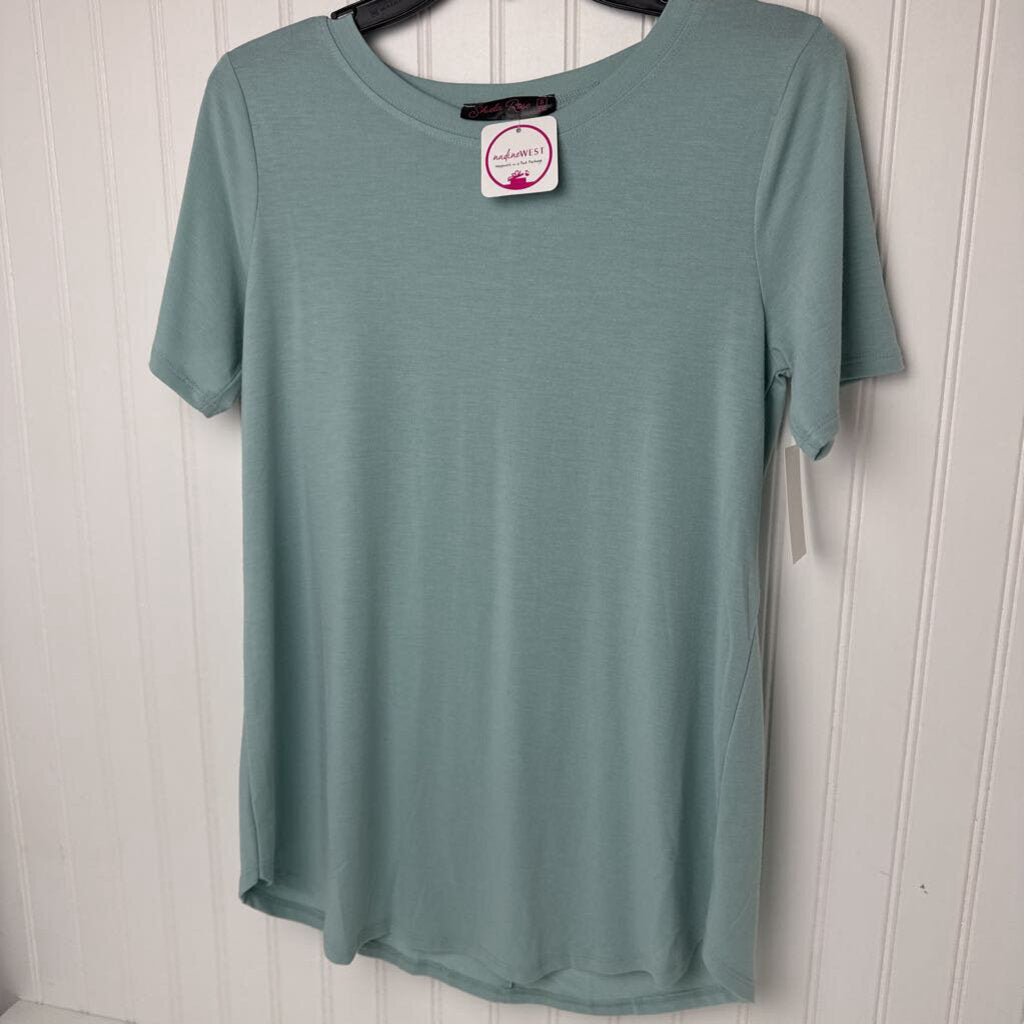 BASIC SHORT SLEEVED TOP
