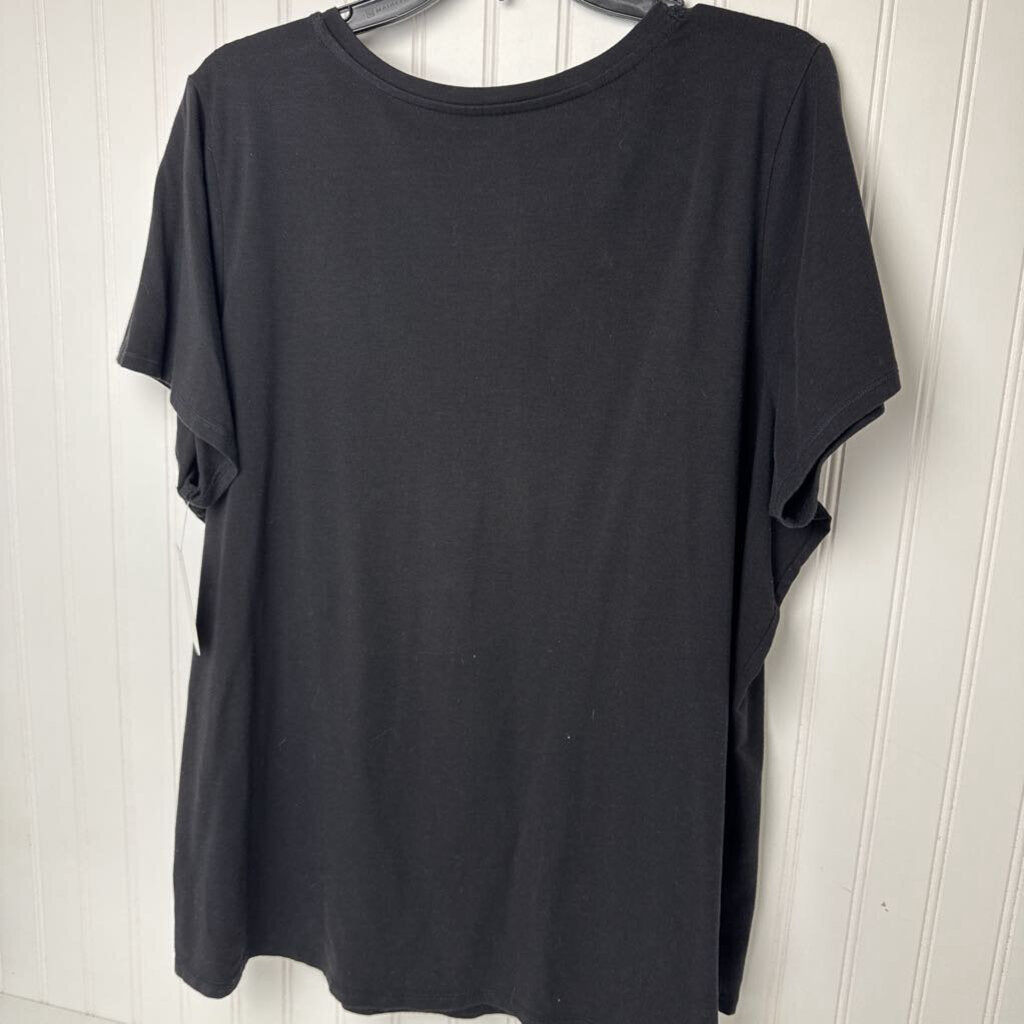 BASIC SHORT SLEEVED TOP