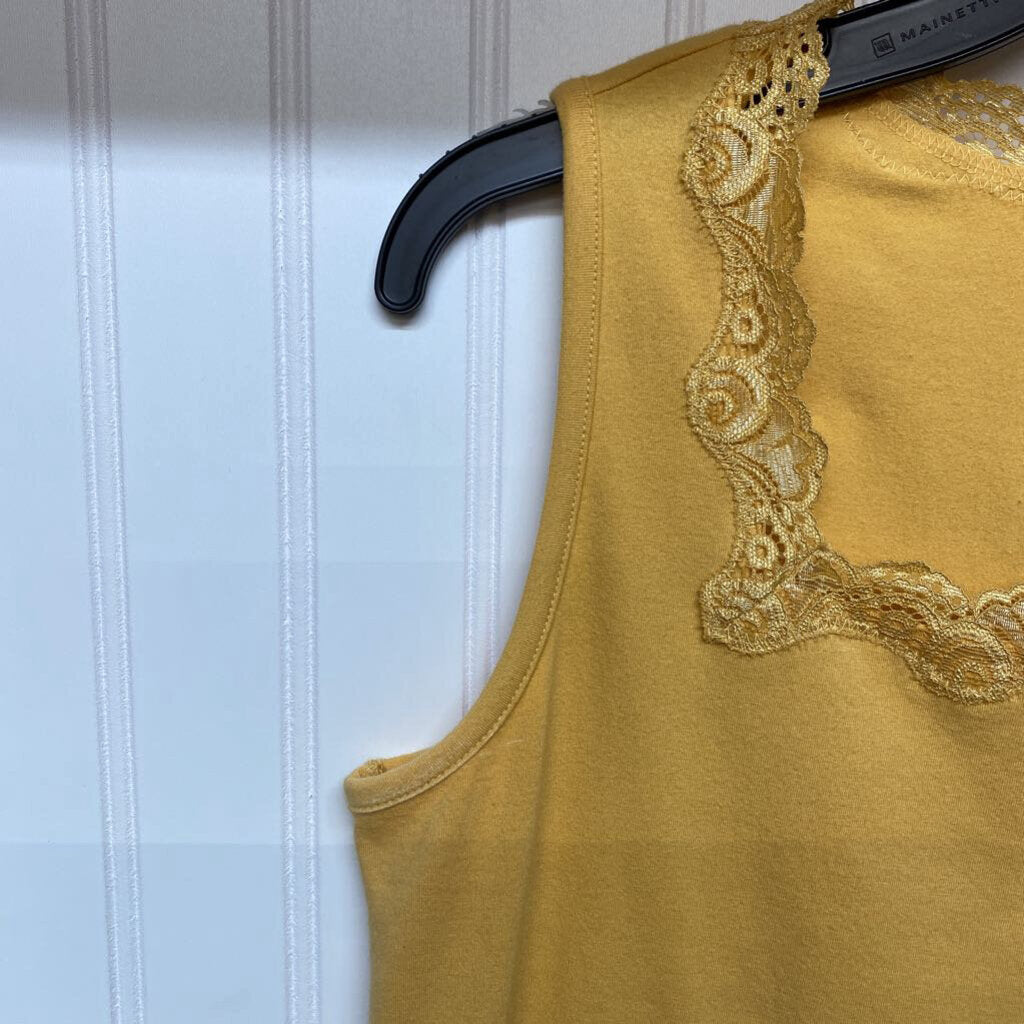 SQUARE NECK LACE TANK TOP