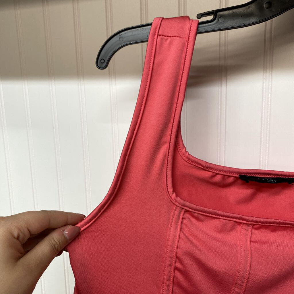 CROPED TANK TOP