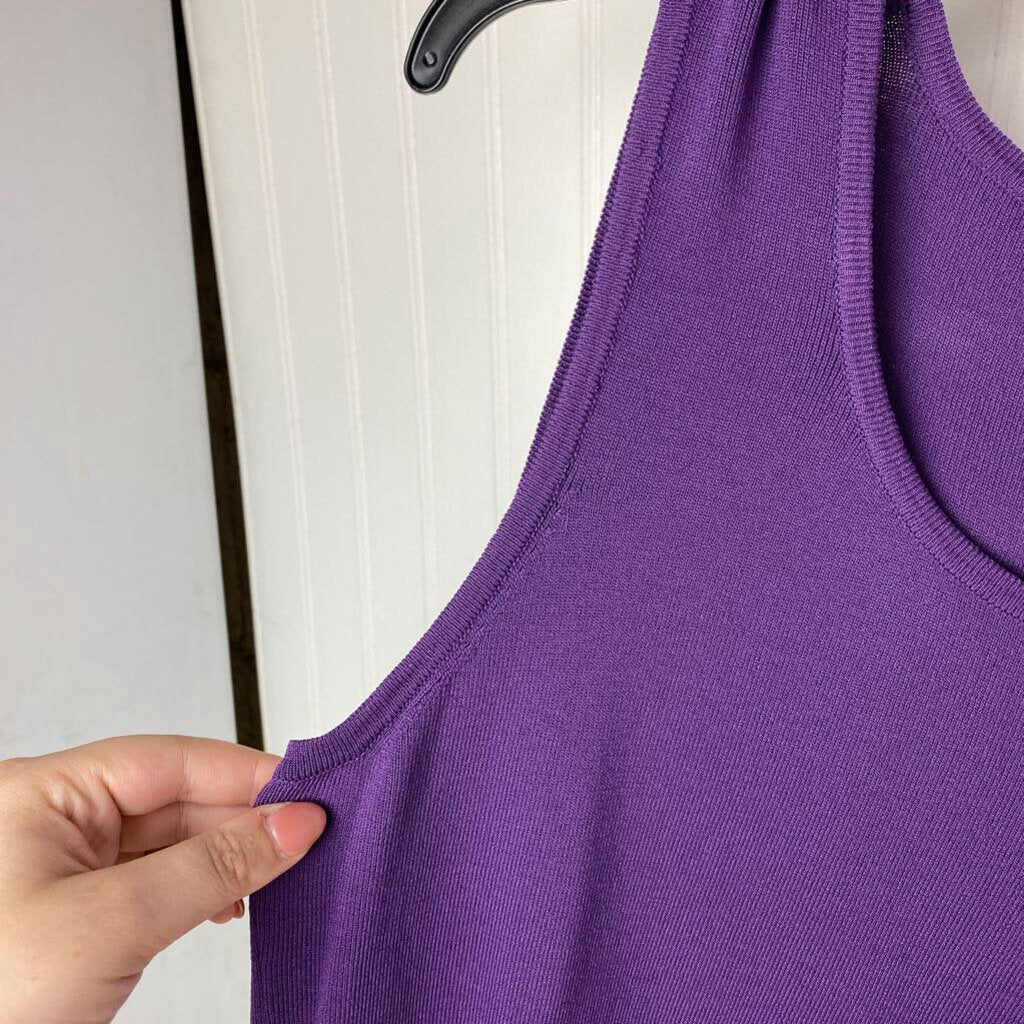 SLEEVELESS SWEATER