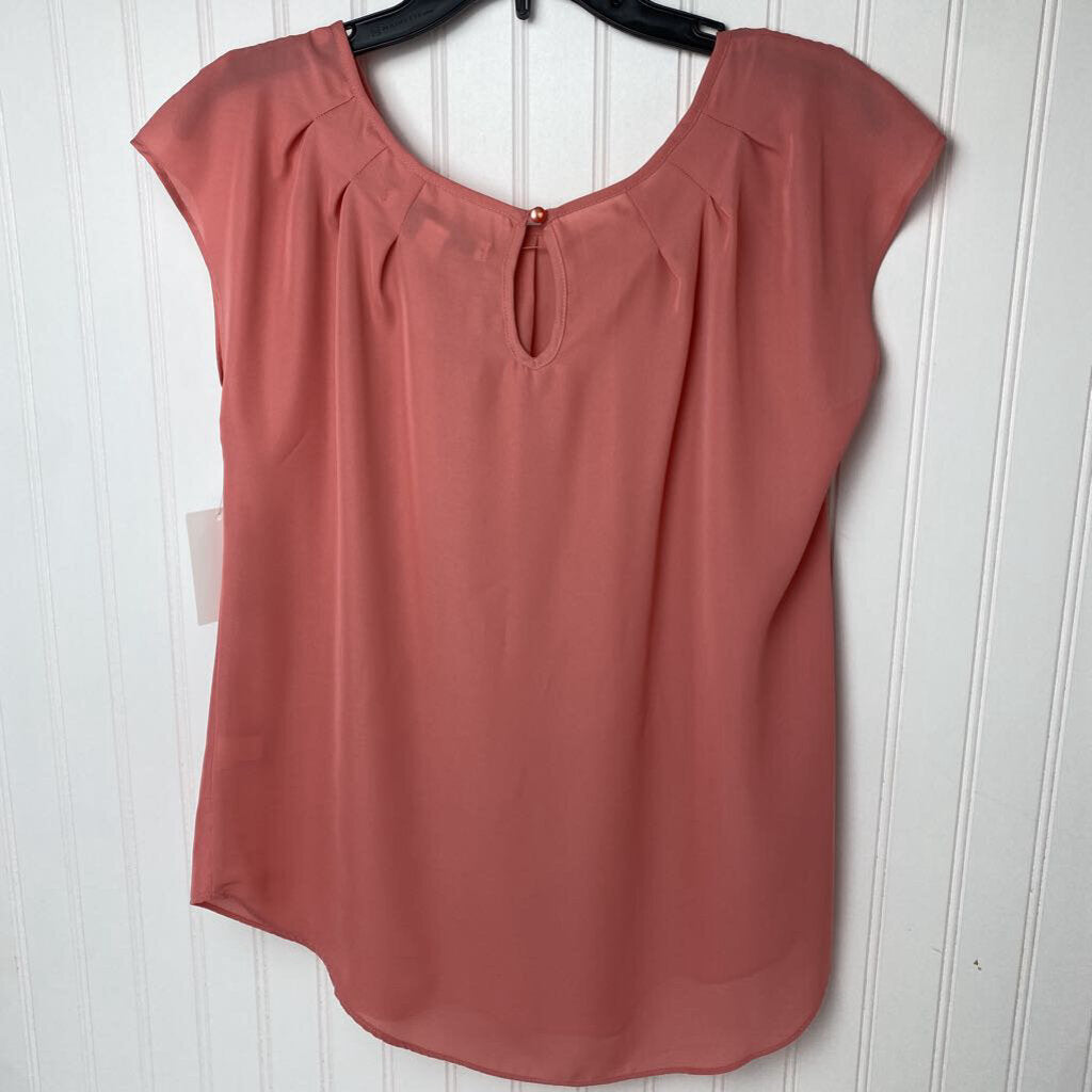 SLEEVELESS TOP