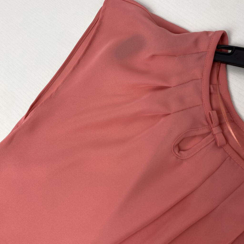 SLEEVELESS TOP