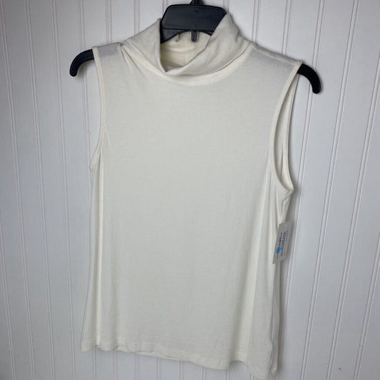 SLEEVELESS TURTLENECK