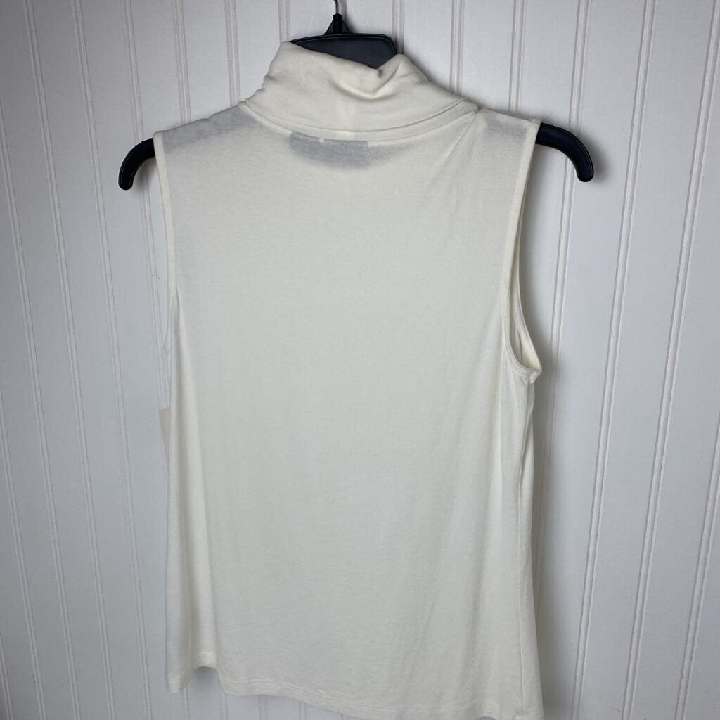 SLEEVELESS TURTLENECK