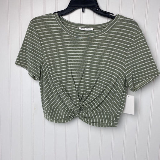 SHORT SLEEVED CROP TOP