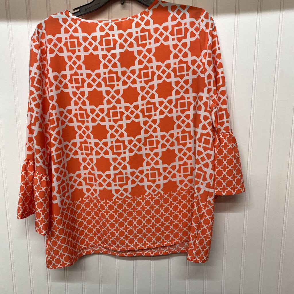 RUFFLED SLEEVED TOP