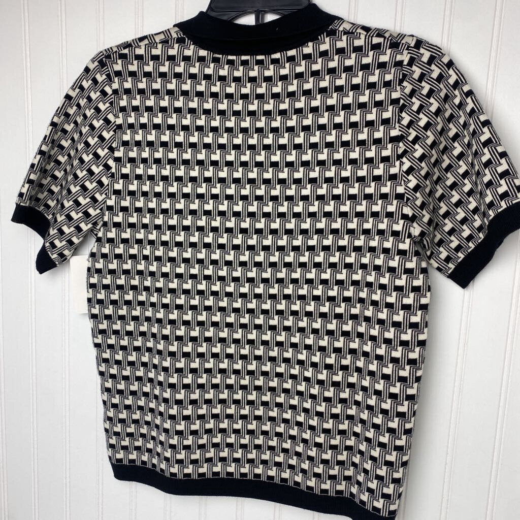 1/4 BUTTON SHORT SLEEVED