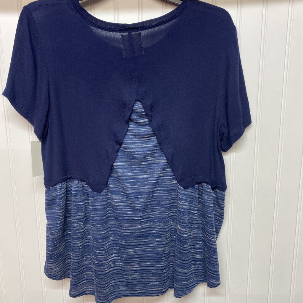 SHORT SLEEVED TOP