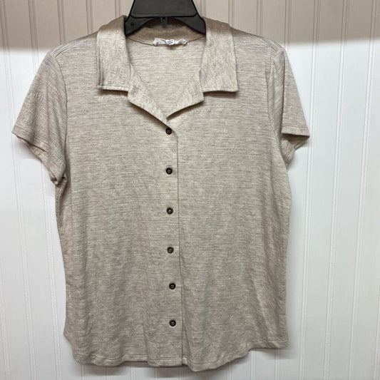 SHORT SLEEVED BUTTON UP TEE