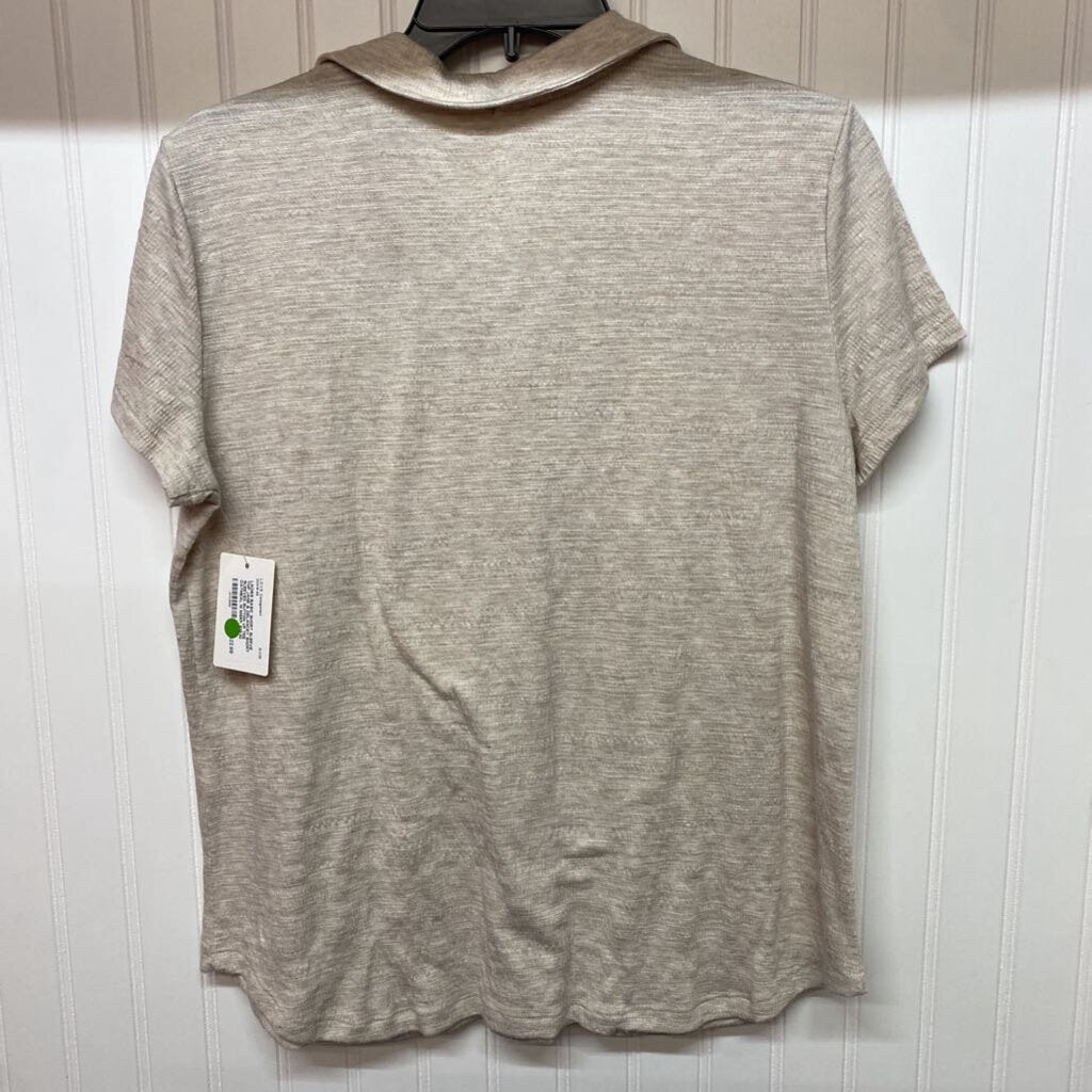 SHORT SLEEVED BUTTON UP TEE