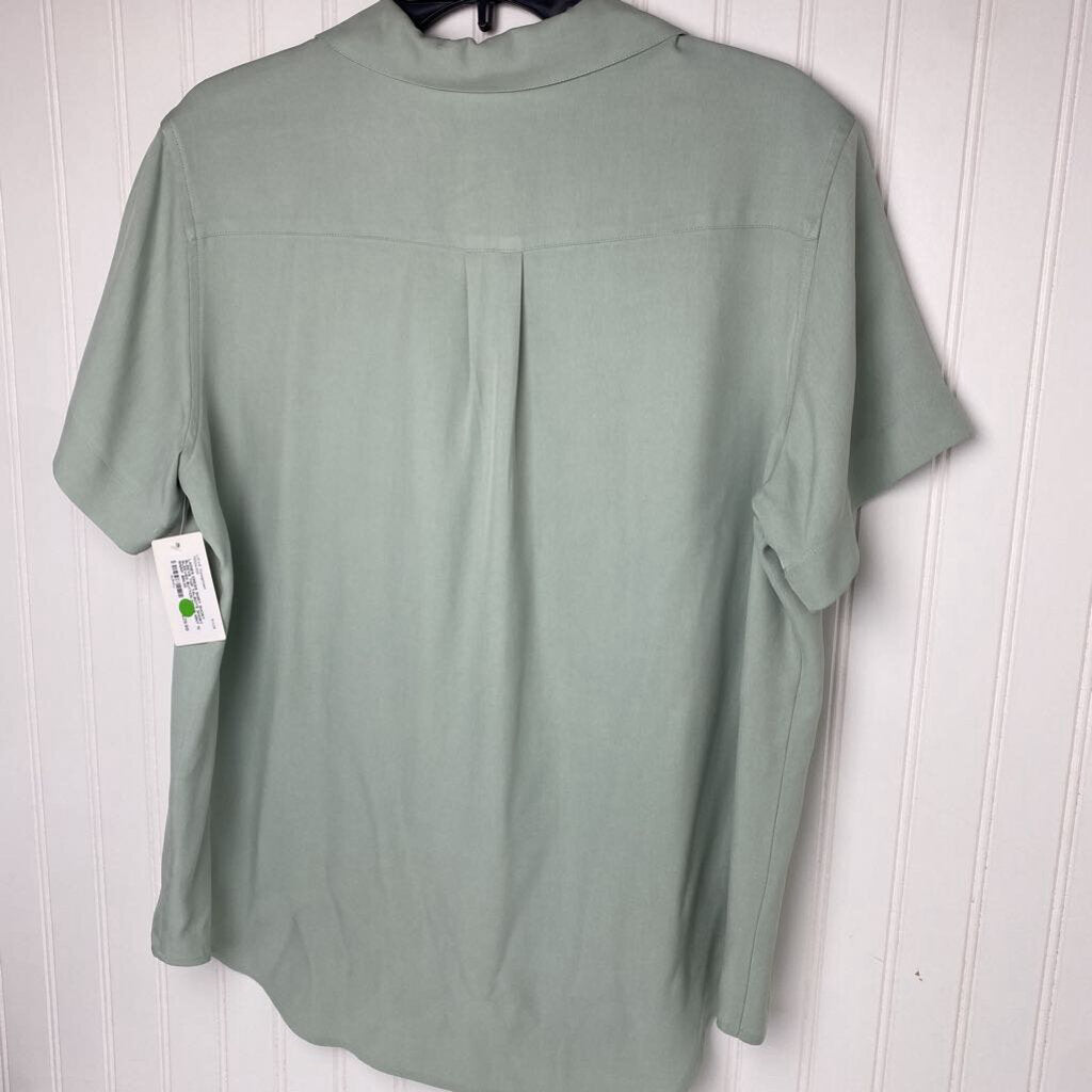 SHORT SLEEVED BUTTON DOWN
