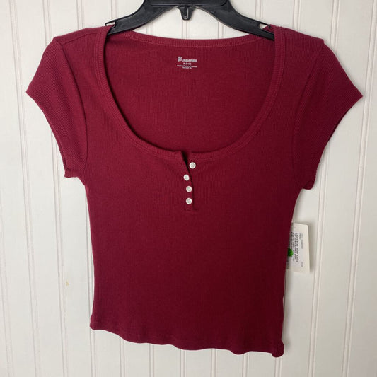 SHORT SLEEVED RIBBED HENLEY TOP