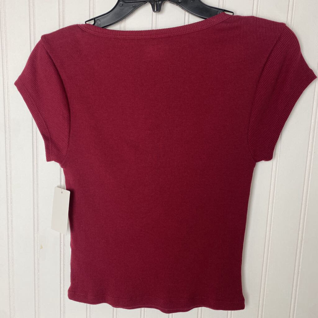 SHORT SLEEVED RIBBED HENLEY TOP