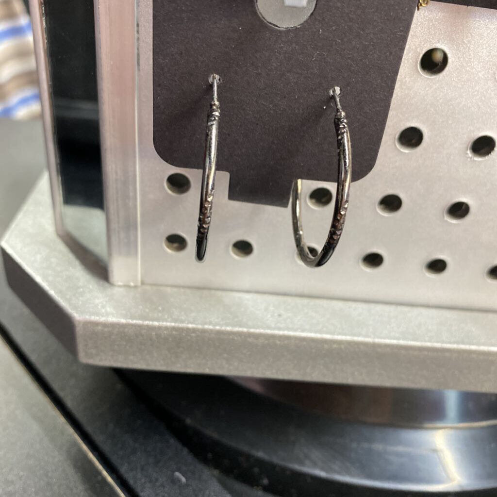 BLACK HOOPS
