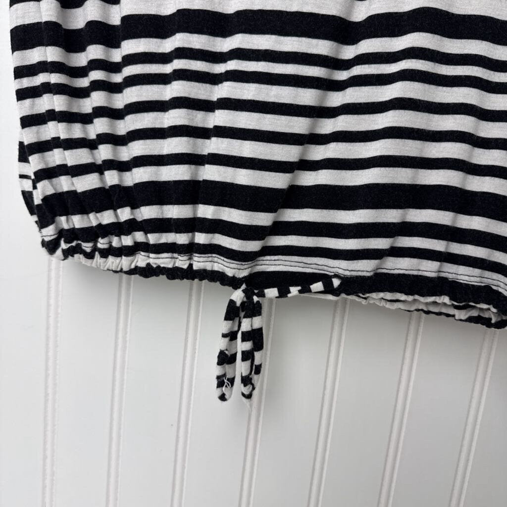STRIPED SHORT SLEEVED